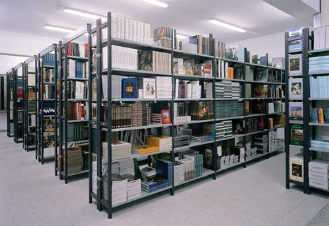 Frabetti: scaffali per archivio e ufficio, scaffalature per libri